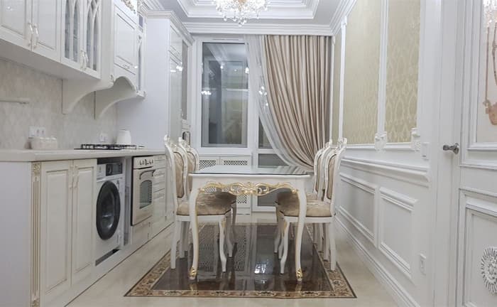 Appartamento con cucina e soggiorno in stile classico ed elegante per i pazienti che vengono in Moldavia con il turismo dentale