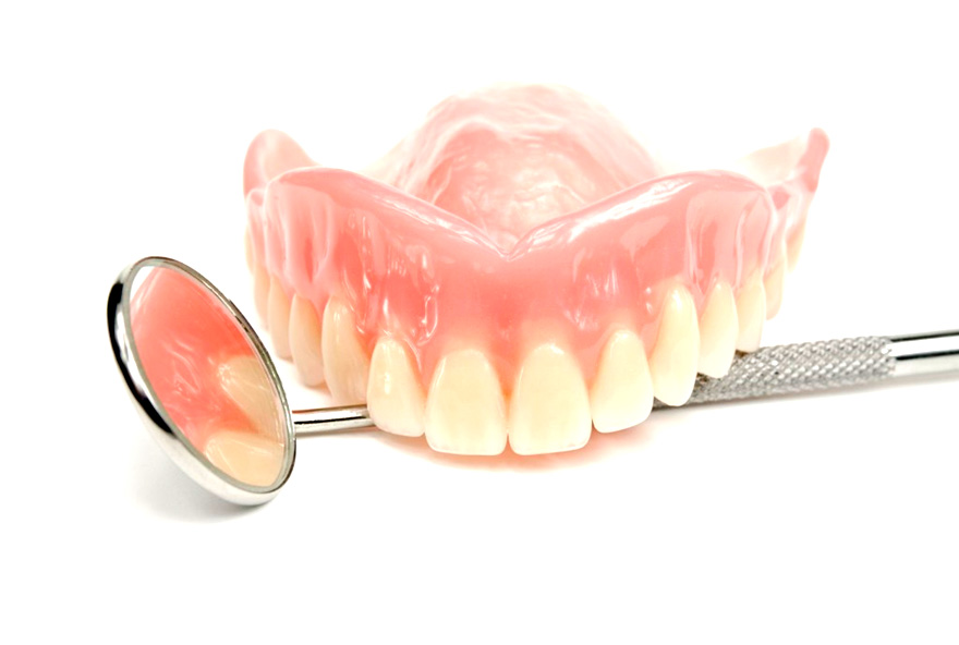 I lavori semifissi e un’ottima soluzione quando non è possibile eseguire l’implantologia dentale.